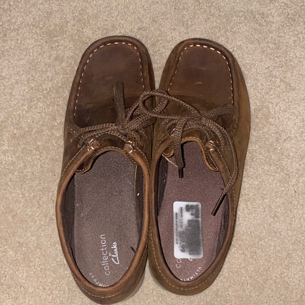 Clark’s Wallabees Chocolate Brown Size 6